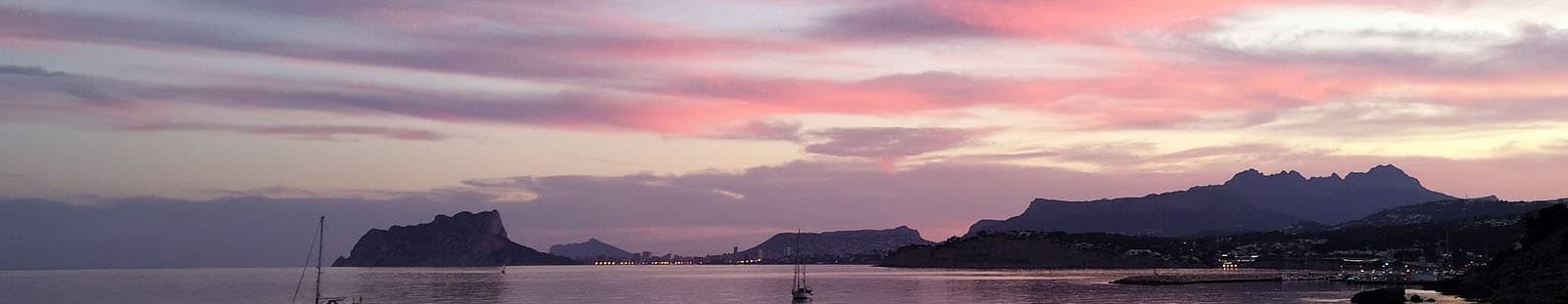 Vue panoramique sur la marina de Moraira